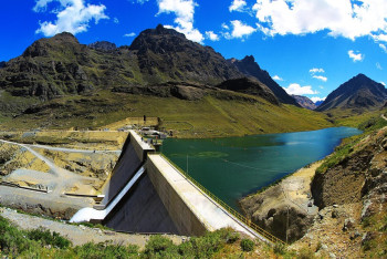 Фотография к новости: Водохранилища в руках олигархов: депутат заявил о незаконной передаче водоемов в частные руки