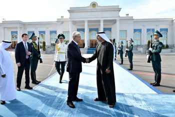 Фотография к новости: Токаев лично проводил Наследного принца Абу-Даби в аэропорту