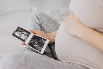 Фотография к новости: От ранней беременности до бесплодия: с какими вызовами сталкиваются казахстанские семьи