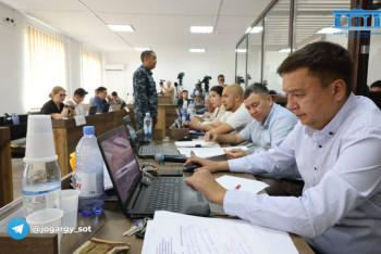 Фотография к новости: В суде начался допрос несовершеннолетнего подсудимого по делу об убийстве Шерзата Полата