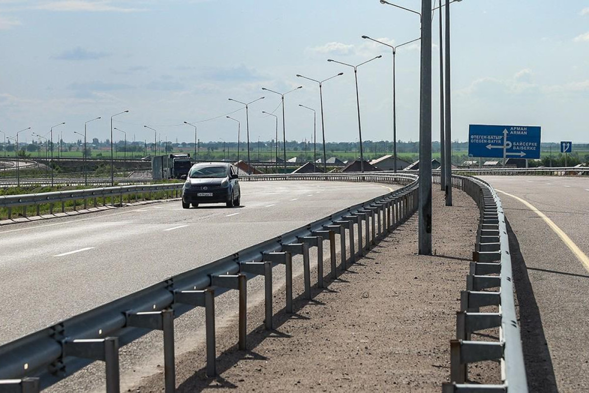 Фото: Алмаз Толеке и Илья Давидович