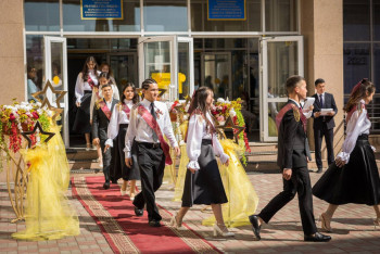 Фотография к новости: Почти четыре миллиона школьников завершают учебный год в Казахстане