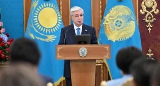 Токаев призвал бизнес инвестировать в театры и объекты культуры