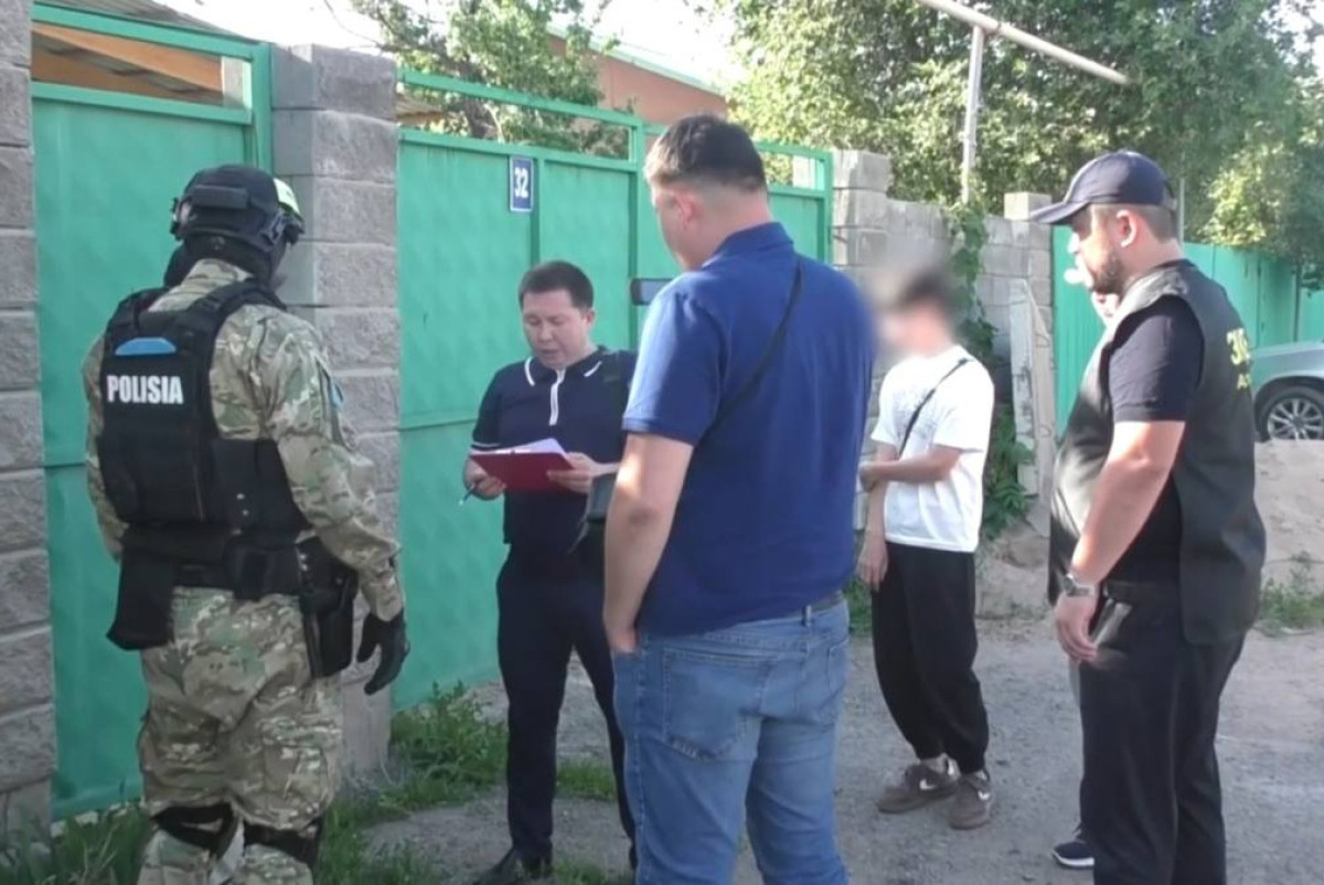 Проповеди, ритуалы, экстремизм: иностранец устроил "подпольную секту" в Алматы