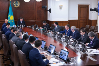 Фотография к новости: Бектенов раскритиковал препятствия для бизнеса в секторе ВИЭ