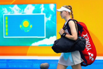 Фотография к новости: Елена Рыбакина с трудом прошла в следующий круг "Ролан Гаррос"