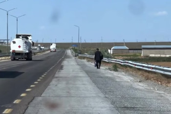 Пенсионеру пришлось идти пешком из Шымкента в Караганду из-за мошенников