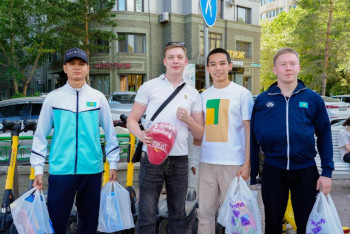 Спорт против табака: жители Астаны обменяли сигареты на инвентарь