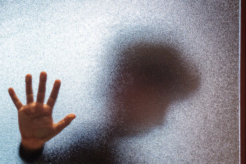 Фотография к новости: Меньше насилия над детьми? МВД Казахстана рапортует о снижении преступности