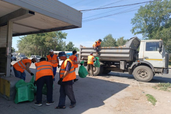 Фотография к новости: В "Астана Тазалық" опровергли заявление депутата о нелегальных рабочих из Таджикистана
