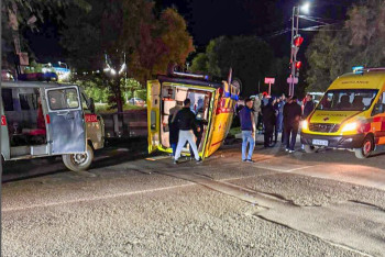 Фотография к новости: Скорая опрокинулась в результате аварии с легковым авто в Жетысу