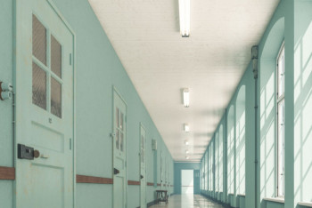 Фотография к новости: Из психцентра в Алматы сбежали двое пациентов