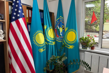 Фотография к новости: Символы, сотканные с гордостью: кто делает флаги для всей страны?