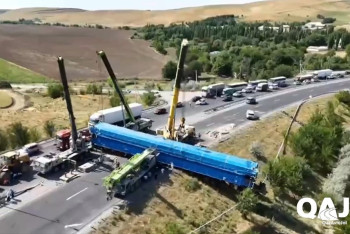 Фотография к новости: На трассе "Тараз–Шымкент" перевернулся грузовик: движение до сих пор ограничено