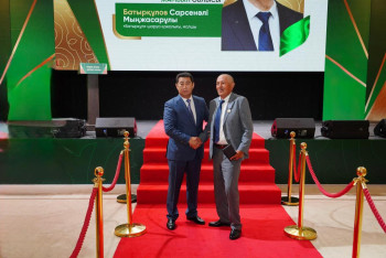 Фотография к новости: В Астане наградили героев животноводства