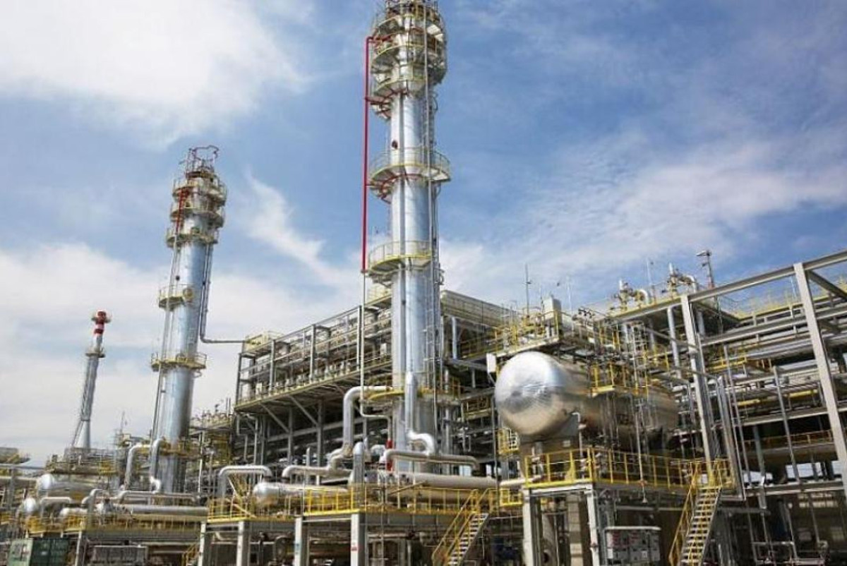 Завод по переработке сжиженного газа начали строить в Атырауской области