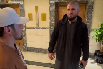 На хадже в Мекке пересеклись пути Елдоса Сметова и Хабиба Нурмагомедова