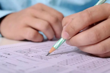 Фотография к новости: 108 абитуриентов удалили с ЕНТ за нарушения