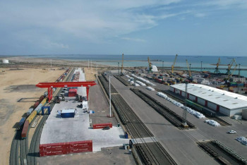 Фотография к новости: В Актау открыт крупнейший контейнерный хаб на Каспийском море