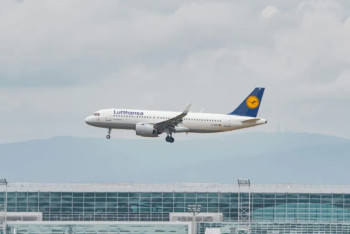 Фотография к новости: Lufthansa приостанавливает рейсы в Казахстан