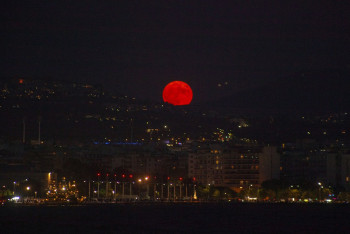 Клубничная Луна взойдёт над Казахстаном 11 июня