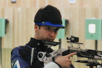 Казахстанец вошёл в десятку лучших на этапе Кубка мира по пулевой стрельбе