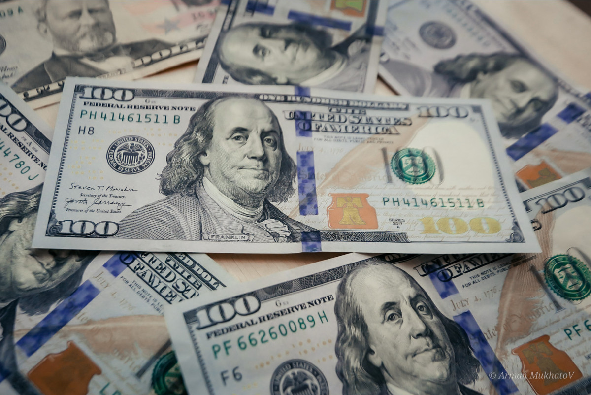 Курс доллара снова вырос на торгах в Казахстане