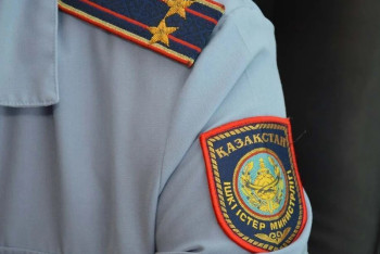 Трое полицейских в Улытау пытали задержанного в туалете райотдела