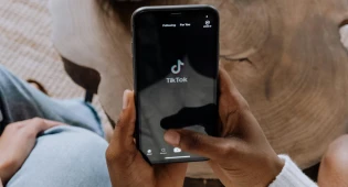 10,5 млн тенге на азартных играх: алматинцев осудили за стримы в TikTok
