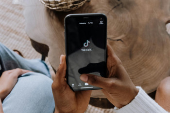 Фотография к новости: 10,5 млн тенге на азартных играх: алматинцев осудили за стримы в TikTok