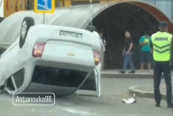 Еще одно ДТП на Республике в Астане: Lexus перевернул Chevrolet