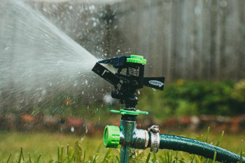 Фотография к новости: Кому передали контроль по тарифам на поливную воду в Казахстане?