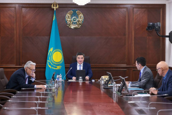 Фотография к новости: Олжас Бектенов поручил усилить поддержку отечественных производителей