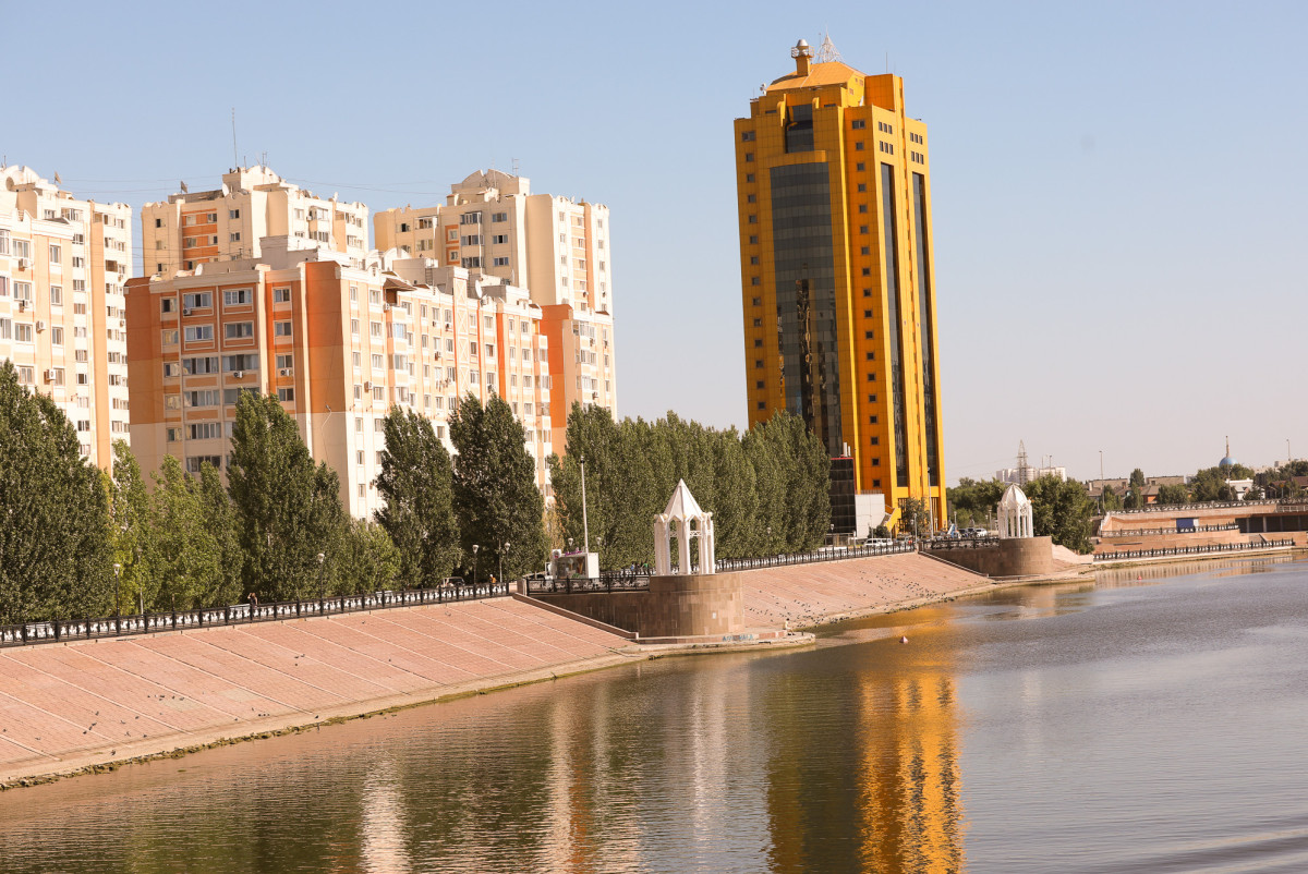 Казахстан накроют жара и грозы