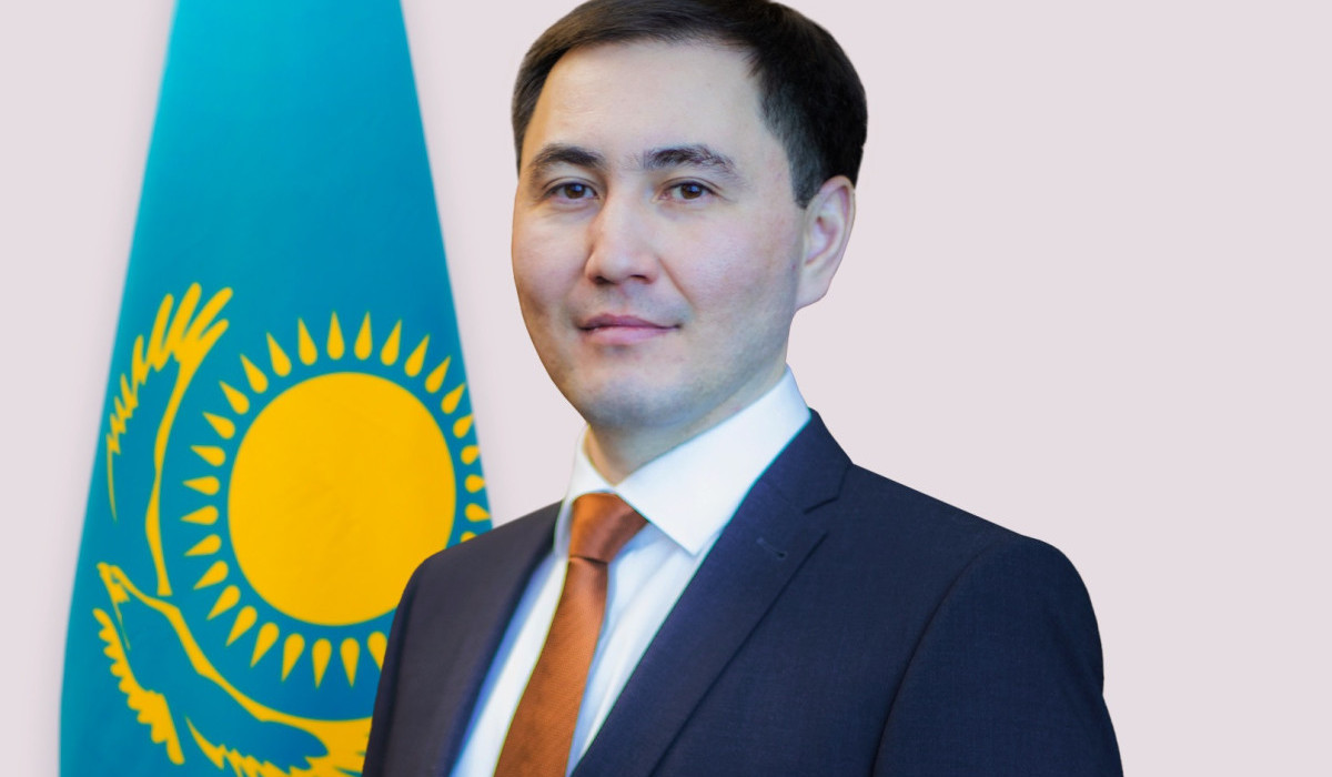 Орыс порносы: анасы ваннада ұлына тыңшылық жасайды