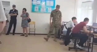 В Костанае студентов увезли в военкомат сразу после экзамена
