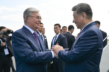 Токаев тепло проводил Си Цзиньпина домой