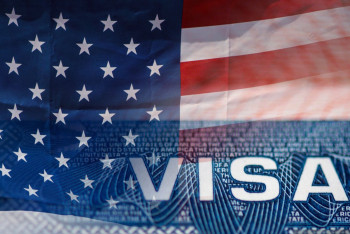 Фотография к новости: США возобновили выдачу студенческих виз