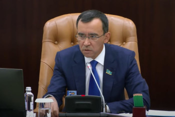 Фотография к новости: Ашимбаев высказался против ослабления роли МФЦА в налоговой политике