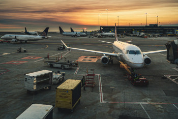 Фотография к новости: Обострение на Ближнем Востоке: Казахстан отменил рейсы в Дубай и Доху