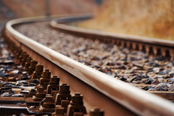 Фотография к новости: Двое человек погибли на глазах у машиниста в Алматинской области