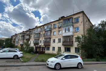 Фотография к новости: Жители аварийного дома в Астане ждут сноса больше 15 лет