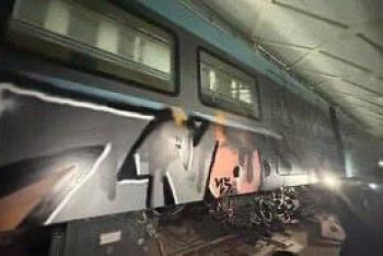 ЛРТ ещё не запущено, а вагоны уже испортили граффити