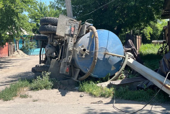 Многодетная мать погибла под колесами ассенизатора в Семее