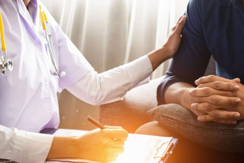 Фотография к новости: Нацпрограмму реабилитации зависимых предложили создать в Казахстане