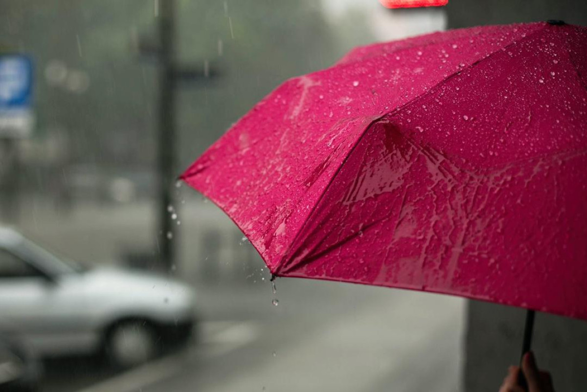 Грозы, ливни и шквалы сменят жару на большей части Казахстана