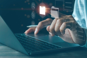 Фотография к новости: Казахстан привлёк первого цифрового кочевника