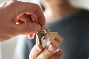 Фотография к новости: ЦОН незаконно отказал в регистрации квартиры после торгов