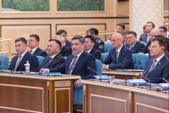 Фотография к новости: Бектенов: Казахстан сохраняет устойчивость экономики и наращивает инвестиции