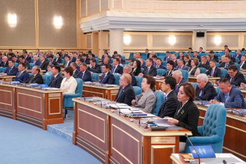 Фотография к новости: Кто из депутатов не поддержал отчёт правительства?